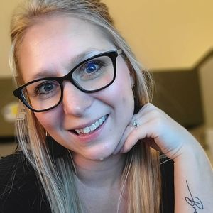 Meet your Posher, Anna